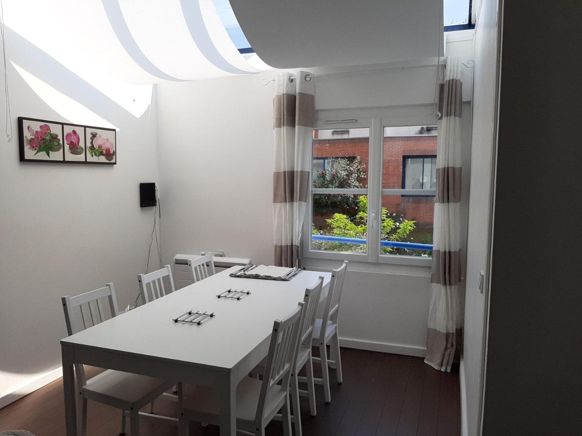 Apartament Pratique Et Calme Dans Centre De Evry Courcouronnes Zewnętrze zdjęcie